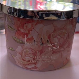 Nicole Miller Wild Rose Candle